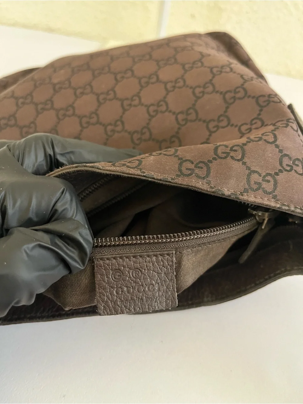 Gucci unisex Messenger bag